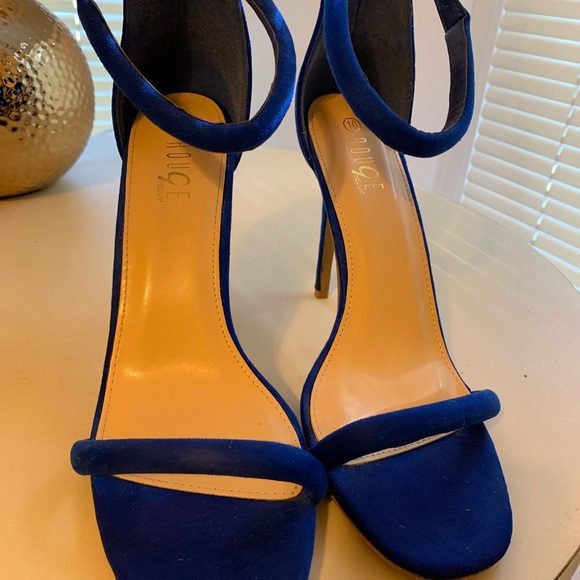 Shoes - Picture 2 of 4